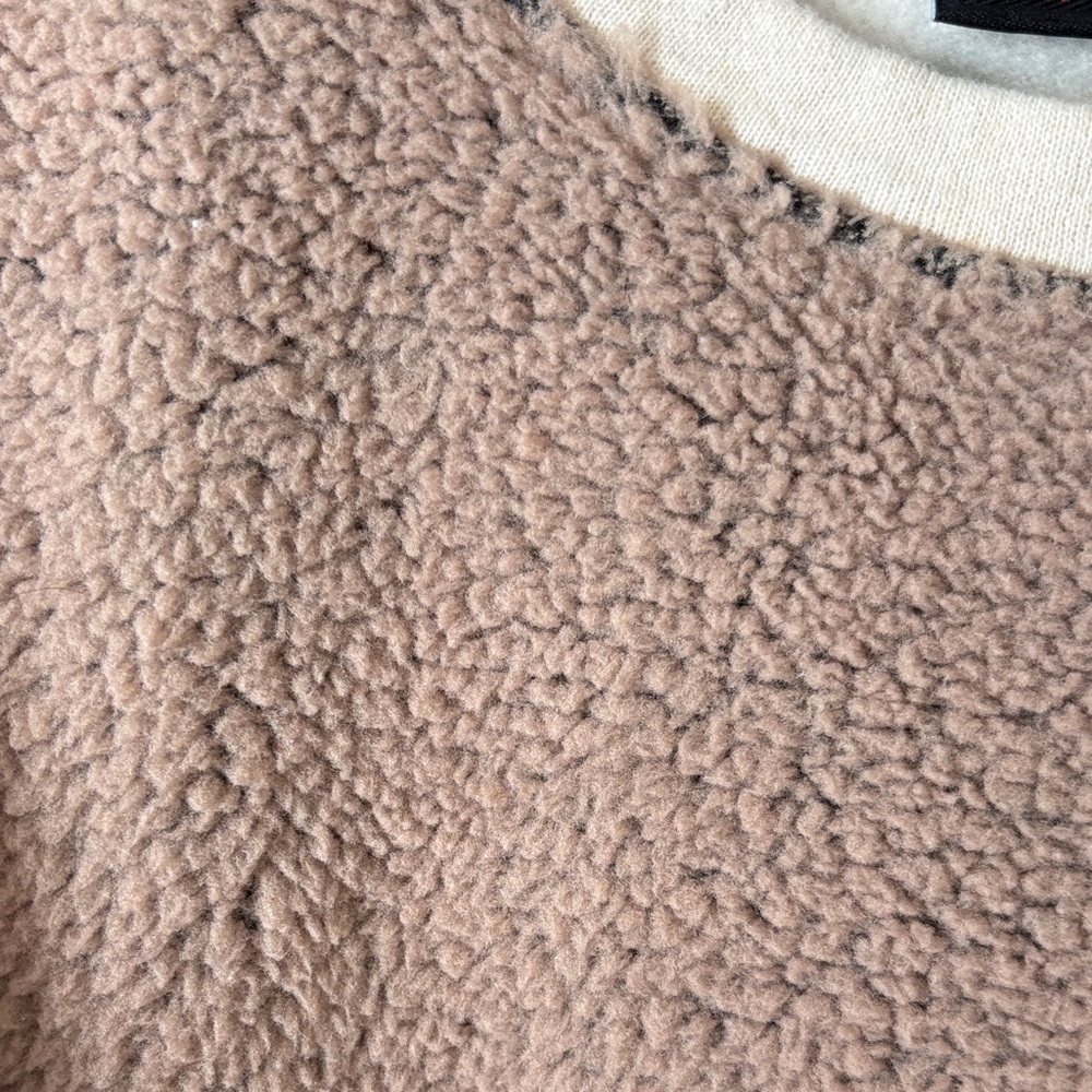 EUC Marmot Women's Beige and Brown Sherpa/ Sweatshirt - Picture 3 of 7